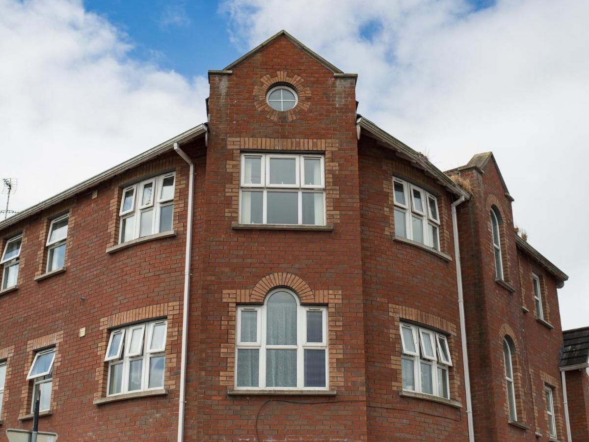 Pg Mcquaid Suite Dungannon Exterior foto